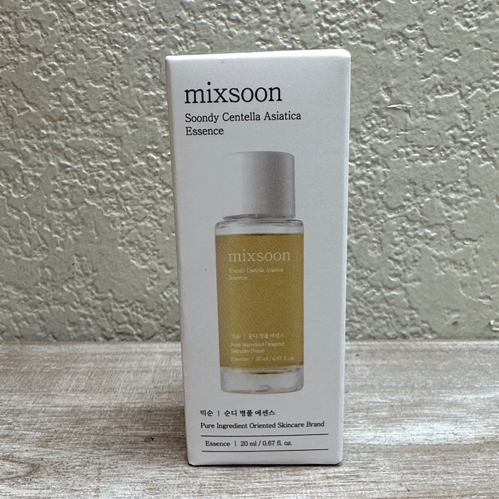 Soondy Centella Asiatica Essence - White and Gold